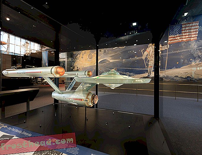artikel, seni & budaya, muzik & filem, di smithsonian, dari koleksi, sejarah - Misi untuk Memulihkan Enterprise Starship Asal