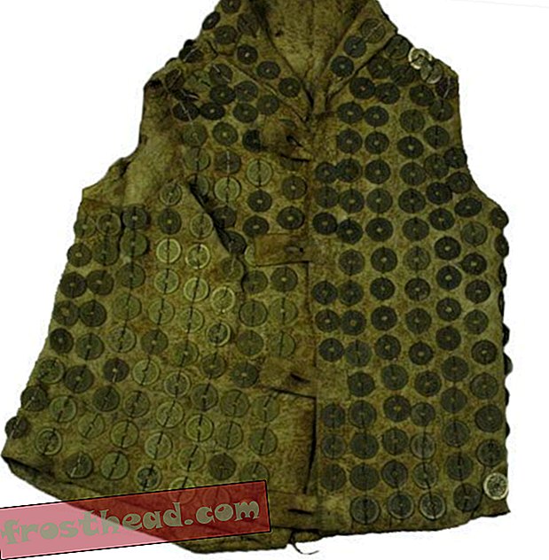 Robe de guerre en cuir plaqué de pièces chinoises
