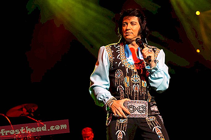 Minge stseenide taha Ameerika tulutoovaimal Elvis Presley tribüünivõistlusel