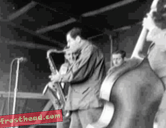 Jazz au USO Camp Show en Corée (1953) - Imgur.gif