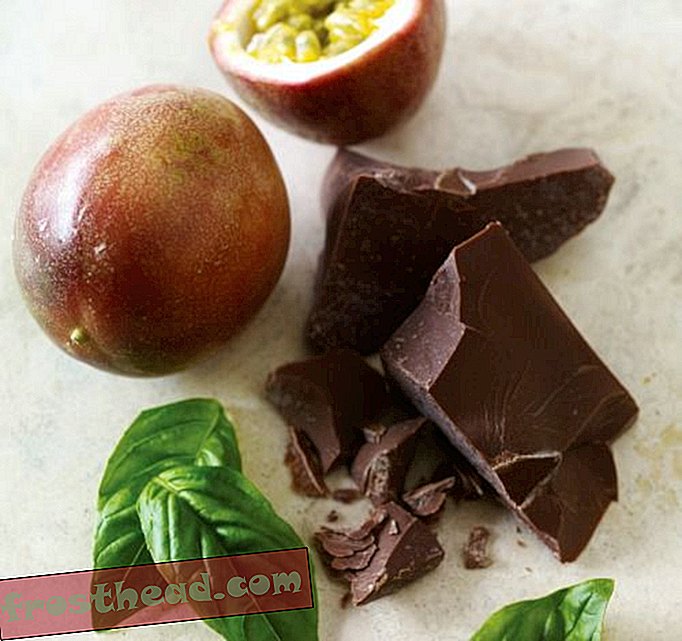 Mørk sjokolade, basilikum og pasjonsfrukt.