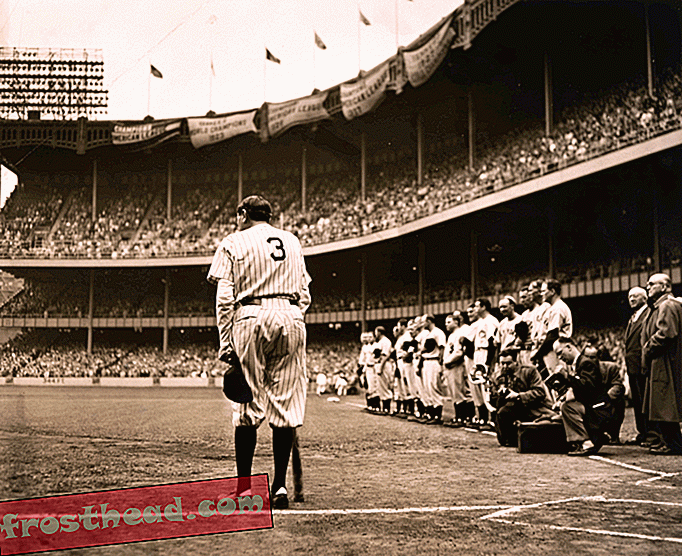 Babe Ruth Memukul Home Run Dengan Dukungan Produk Selebriti