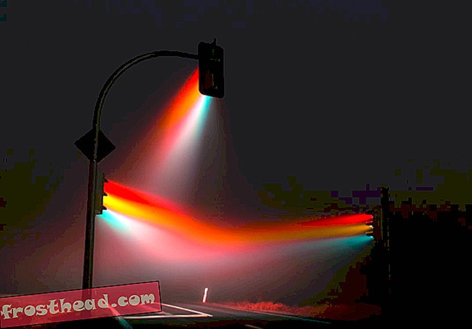 Снимки: Светофарите осветяват нощта