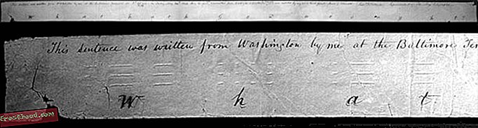 Uma imagem da primeira mensagem telegráfica enviada de Baltimore a D.C. em 1844