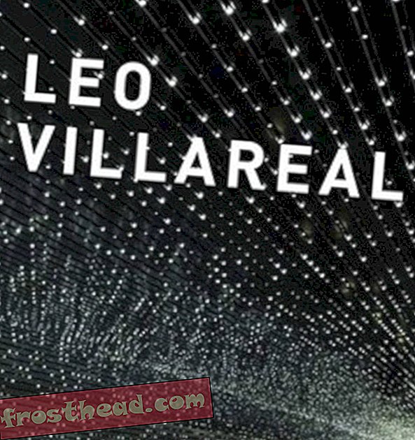 Preview thumbnail for video 'Leo Villareal