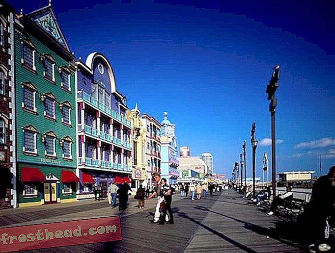 O calçadão de Atlantic City é tão colorido quanto o caramelo pelo qual é conhecido.