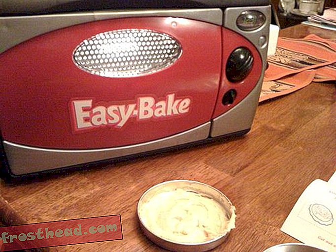 Żarówka oznacza ponowne wynalezienie piekarnika Easy-Bake