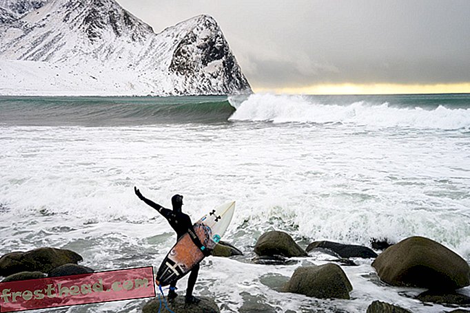 Upoznajte Insane surfere koji putuju u Arktički ocean kako bi uhvatili val