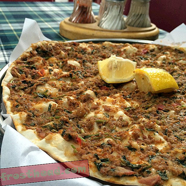 'פיצה ארמנית' הוא האוכל הנוח שלא ידעת שחסר לך (מתכון)-מאמרים, אמנות ותרבות, אוכל, נסיעות
