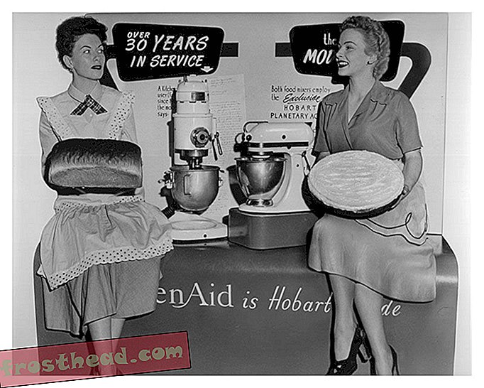 Vintage Photo Ladies met Mixer-advertentie (1) .JPG