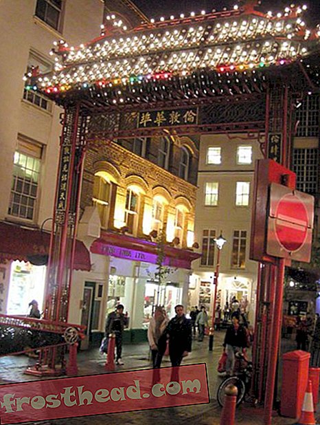 Curatul Chinatown