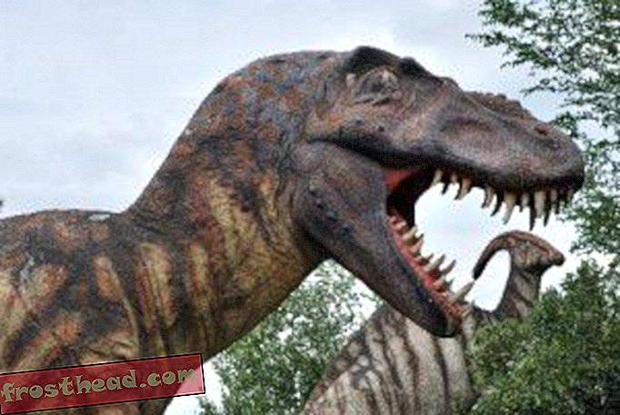 הישן פוגש את החדש בפארק הדינוזאורים של אודגן
