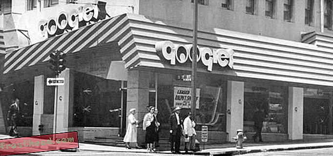 Googies coffee shop, no centro de Los Angeles (1955)