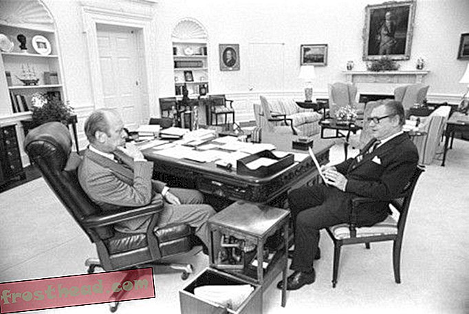 ג'רלד פורד נפגש עם סגן הנשיא נלסון רוקפלר