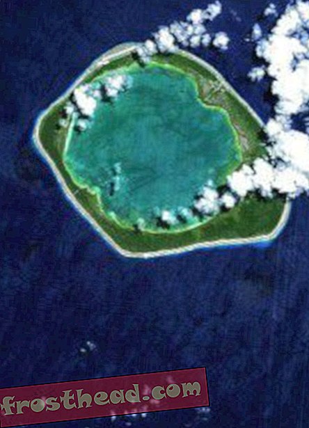 Koraljni atoli se dižu morima
