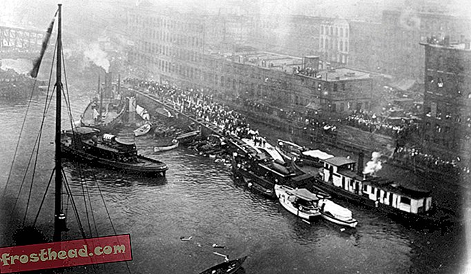 La catastrophe d'Eastland a tué plus de passagers que le Titanic et le Lusitania.  Pourquoi a-t-il été oublié?