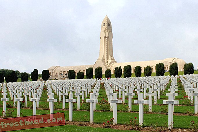 Douaumont-Beinhaus und Verdun-Denkmal