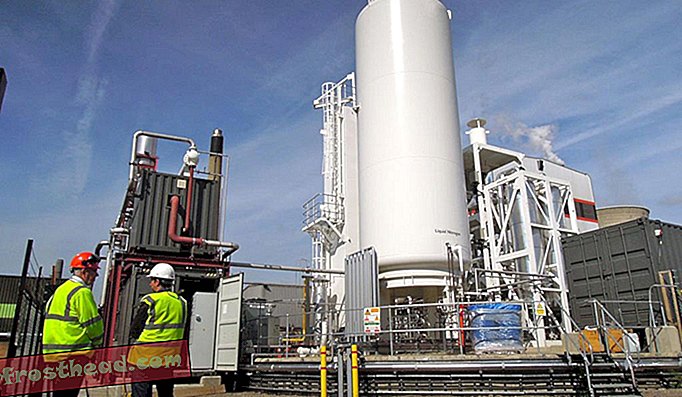 A planta piloto de armazenamento de energia de ar de 300 quilowatts (LAES) da Highview em Slough, Reino Unido.