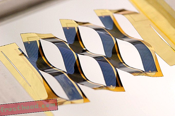 Bruke Kirigami, den japanske kunst for papirskjæring, for å bygge bedre solcellepaneler
