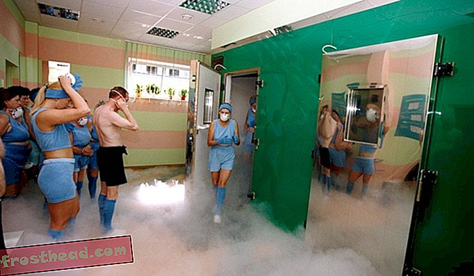 Die Kryotherapiekammer im Olympischen Sportzentrum in Spala, Polen, wird von Sportlern genutzt, um die Muskelregeneration zu beschleunigen.