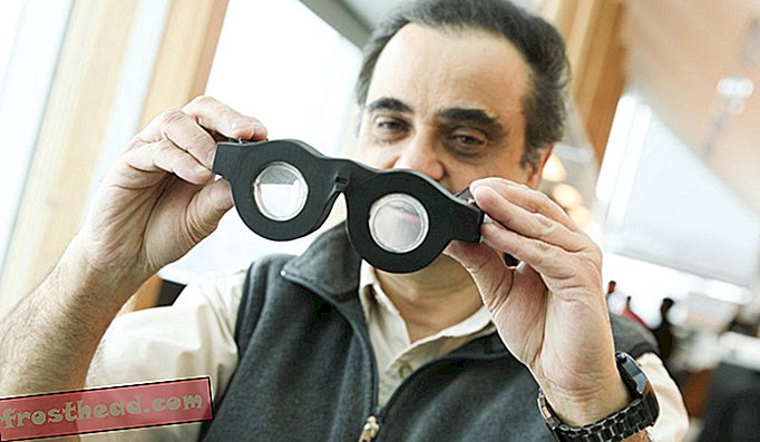 Mastrangelo intelligens szemüveggel (Utah-i Egyetem)