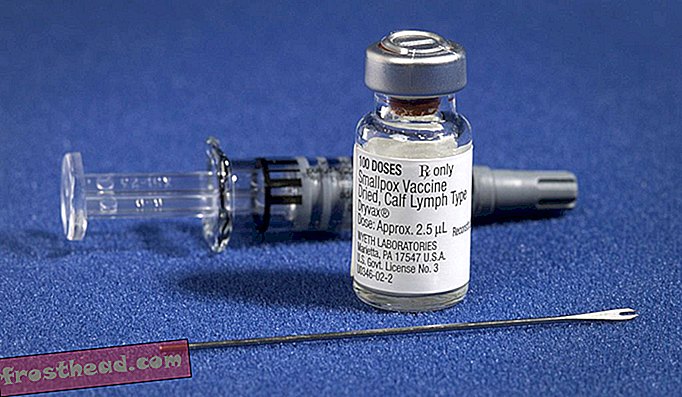 Lahvička obsahuje virus vakcínie, který pochází z telecí lymfy, se používá jako vakcína proti neštovicím.