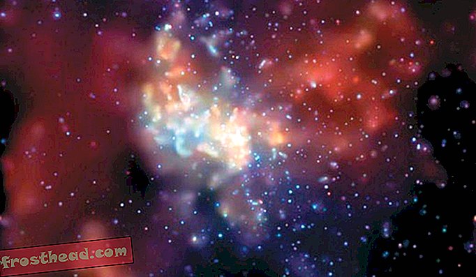 A galaxisunk fekete lyukában röntgen sugárzást bocsát ki (a Chandra műholdas teleszkópjának egy képén láthatóvá válik), amikor az anyag felé fordul.