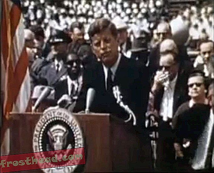 artikelen, slim nieuws, slimme nieuwsgeschiedenis en archeologie - Onthouden wanneer JFK ons naar de maan stuurde