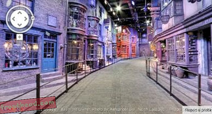 Sprehodite se po Diagonski ulici Aleja Harryja Potterja s pogledom na ulico