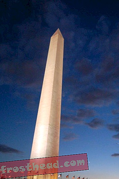 Скелето на паметник на Вашингтон се спуска днес