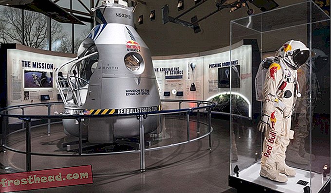 Felix Baumgartners rumdragt fra hans dødskrædende stratosfærisk hoppe slutter sig til Smithsonian Collections