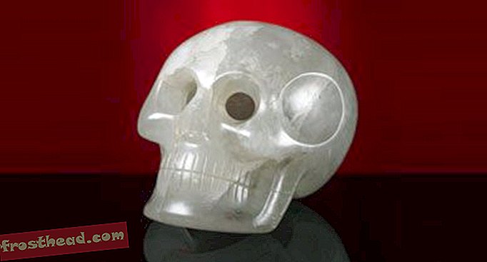Кристалният череп на Смитсониан вече е поглед в естествената история
