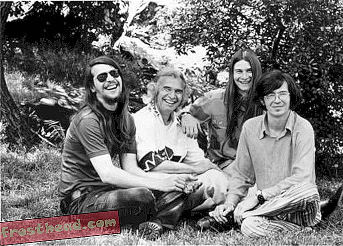 Dave Brubeck (v sredini) s sinovi, 1973