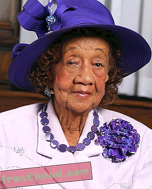 статии, в smithsonian, блогове, около мола - Лидерът на граждански права Дороти на височина умира на 98-годишна възраст