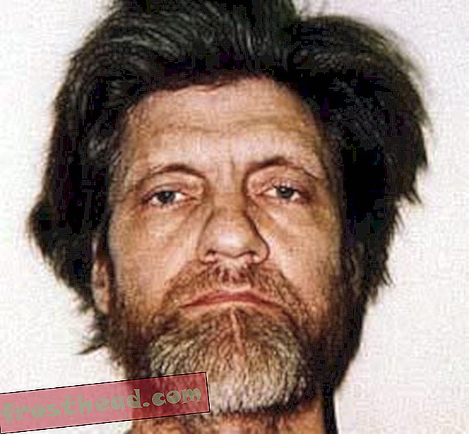 Uma foto de Theodore J. Kaczynski, o “Unabomber”, após sua captura em 3 de abril de 1996.