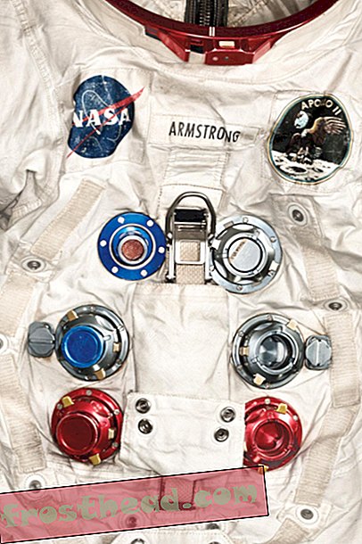 articles, au smithsonian, des collections, science, espace - Dernières nouvelles de la campagne Kickstarter pour conserver la combinaison spatiale de Neil Armstrong