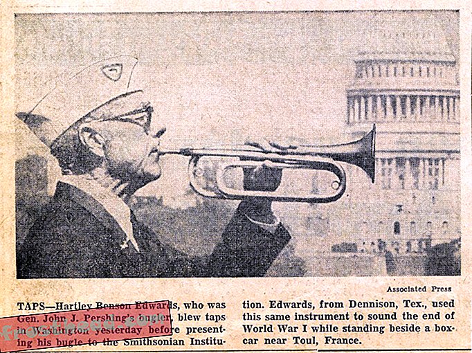 Artikel, in der Smithsonian, Curators 'Corner, aus den Sammlungen, Geschichte, uns Geschichte - Hartley Edwards spielte nach dem Ersten Weltkrieg "Taps" auf diesem Signalhorn, um die Gefallenen zu ehren