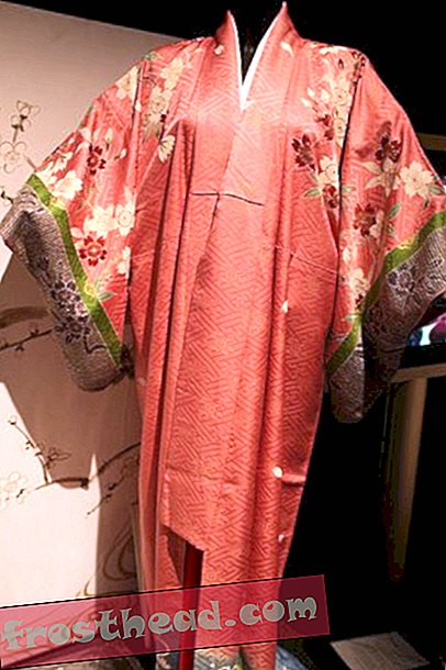 "The Art of the Kimono" in de Freer Gallery-artikelen, op de smithsonian, blogs, rond het winkelcentrum