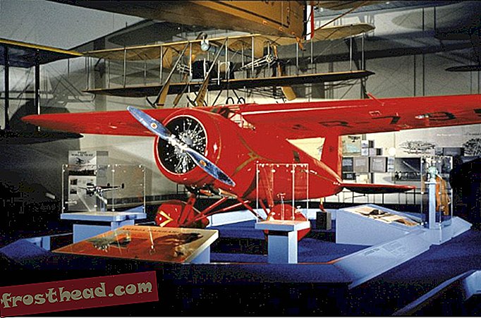 artikel, di smithsonian, blog, sekitar mal - Acara Smithsonian Minggu 5 / 26-29: Kotoran, Sweater, Fine China dan Amelia Earhart