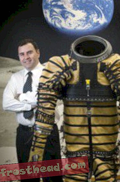 Artikel, im Smithsonian, Blogs, rund um das Einkaufszentrum - Machen Sie es sich mit dem Astronauten-Schneider Pablo de Leon gemütlich