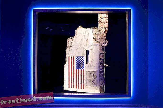 Мемориал НАСА чествует жизни погибших в миссиях Челленджер и Колумбия