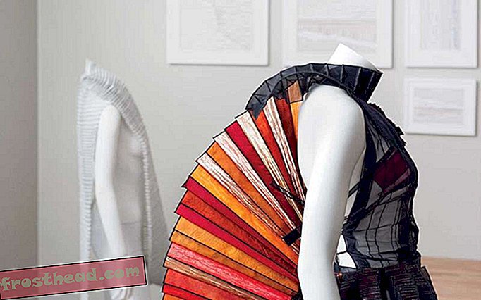 Скулптура тканине уметнице текстила Деепа Панцхамиа.