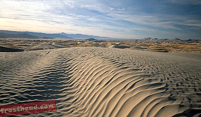 Little Sahara em Utah é um local popular para caminhadas, acampamentos e passeios de trilha. Há também um designado
