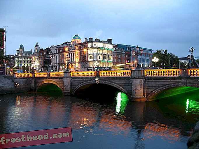 Внутренний совок на ирландском кабаре жюри в Дублине, где Бларни встретил водевиль