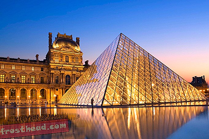 Sel suvel "kaob" Louvre'i püramiid