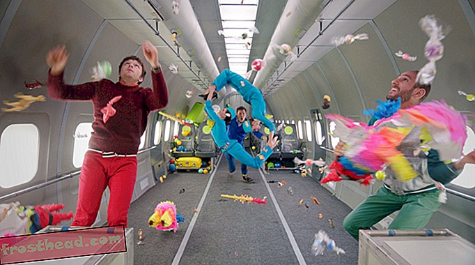 OK Go grabó su último video musical en Microgravity