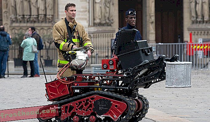 O bombeiro robô