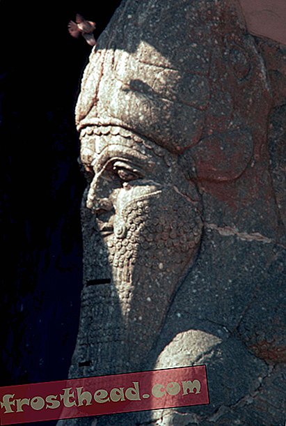 smart news, smart news arts & culture, smart news history & archeology - VN: vernietiging van de oude stad Nimrud was een "oorlogsmisdaad"