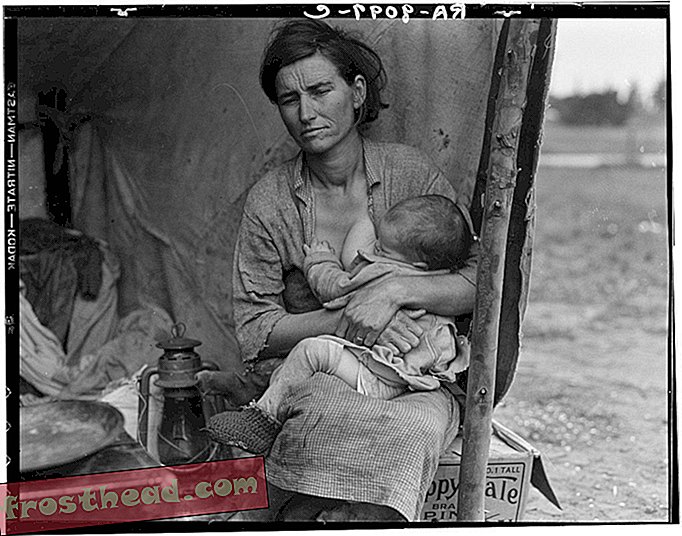 Dorothea Lange, siirtotyöläisten perhe. Seitsemän nälkäistä lasta. Äiti kolmekymmentäkaksi. Isä on kotoisin Kaliforniassa. Nipomo, Kalifornia
