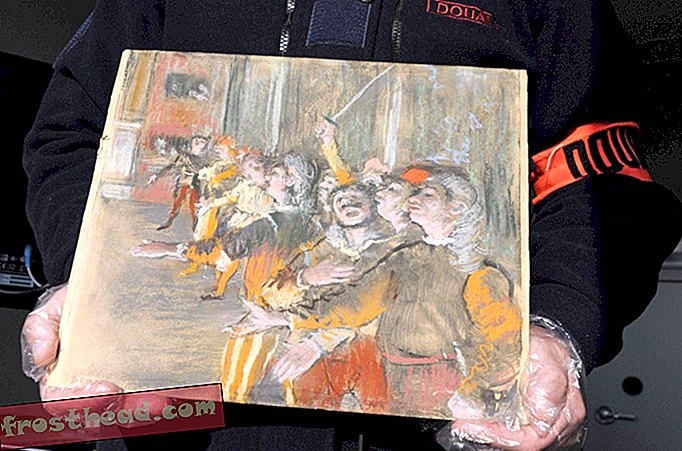 nouvelles intelligentes, nouvelles intelligentes arts et culture - Degas volés trouvés dans le compartiment à bagages d'un bus français
